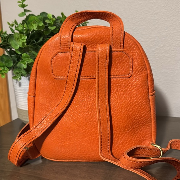 New Portland Leather Cape Coral mini snap backpack - Picture 2 of 5